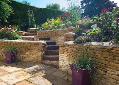 Cotswold Stone Retaining Wall